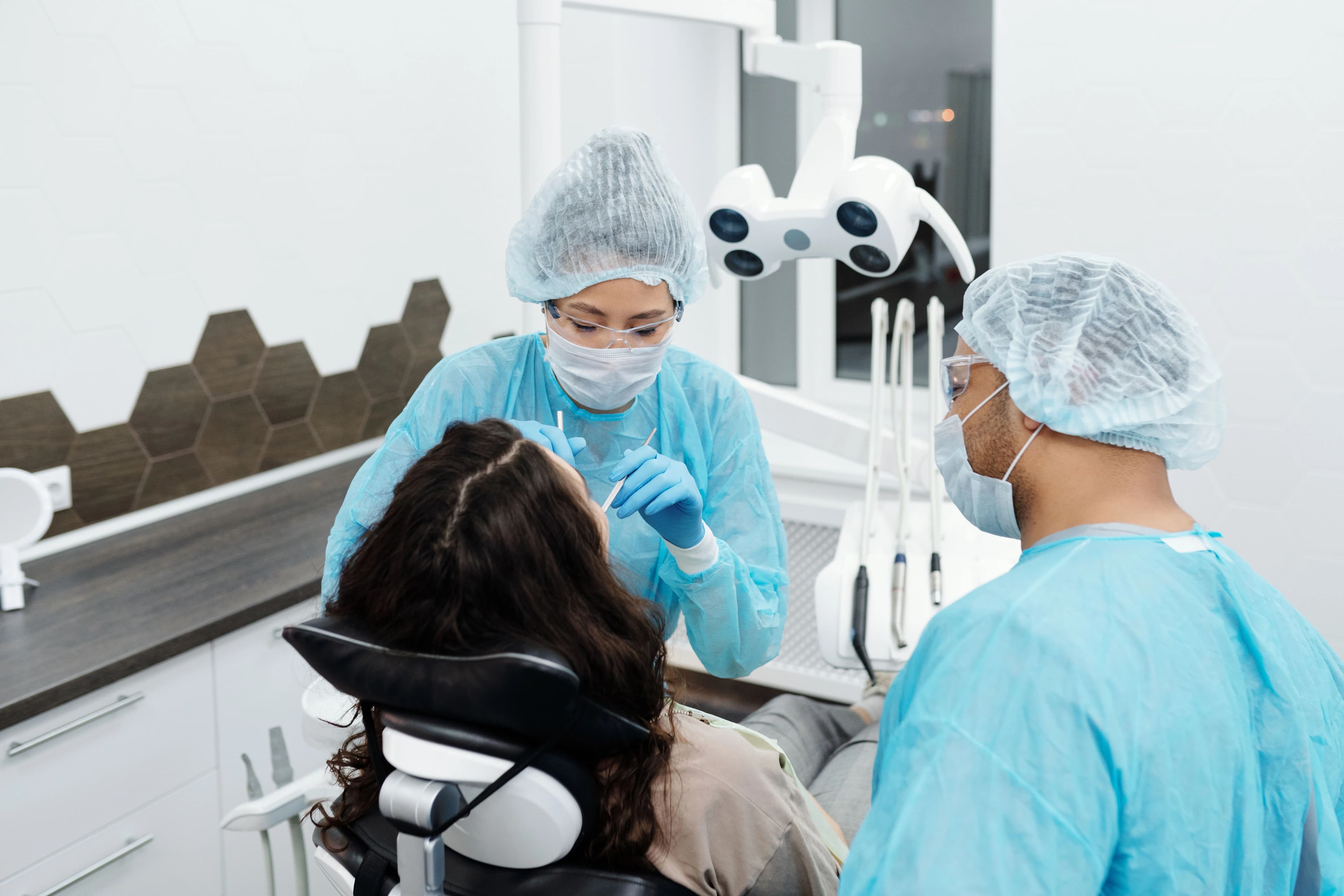 Dental Tourism Checklist for International Patients article cover